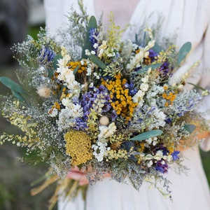 Dried Yarrow Bridal Bouquet with Eucalyptus, Daisies & Lavender – Rustic Wildflower Bouquet for Boho Wedding Flowers or Home Décor