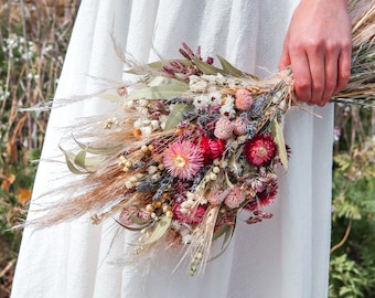 Dried Flower Bouquet with Pampas, and Strawflowers for Weddings / Dried Wedding Flowers for Rustic and Boho wedding, Bridesmaid bouquet