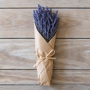Dried Lavender Bunch – Organic Lavender Flowers for Mother's Day, Rustic Weddings & Bridal Bouquets | Gift for Her