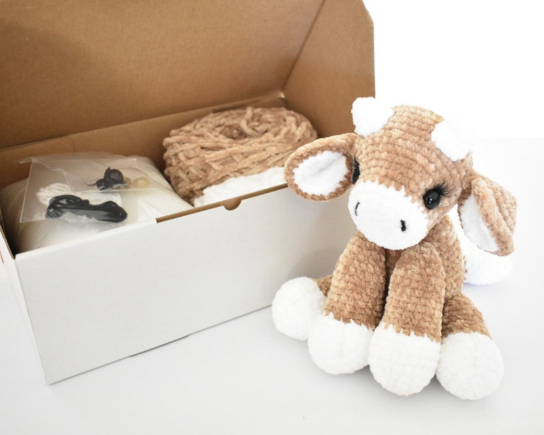 CROCHET KIT Colbie the Cow image 4