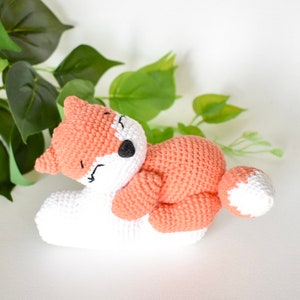 CROCHET PATTERN - Sleeping Mini Fox