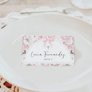 Girls baptism place card folded flat template spanish, pink peonies christening seating cards, boho tarjetas de lugar bautizo español -C441g