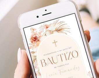 Spanska digitala dopinbjudningar, redigerbar smartphone-doptextinbjudan spansk, bohemisk dopinbjudan med båge och blommor - C288