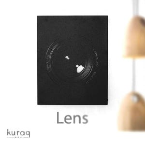 Decorazione da appendere alla parete con segno luminoso per obiettivo della fotocamera. Obiettivo della fotocamera in metallo retroilluminato a LED. Illumina lo studio fotografico o il regalo per casa/ufficio per il fotografo