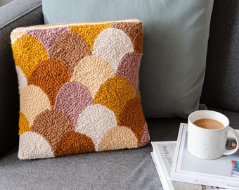 Punch needle cushion / pillow kit (beginner level - scallop, 70's, autumnal)