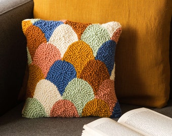 Punch needle cushion / pillow kit (beginner level - scallop, 70's, autumn)