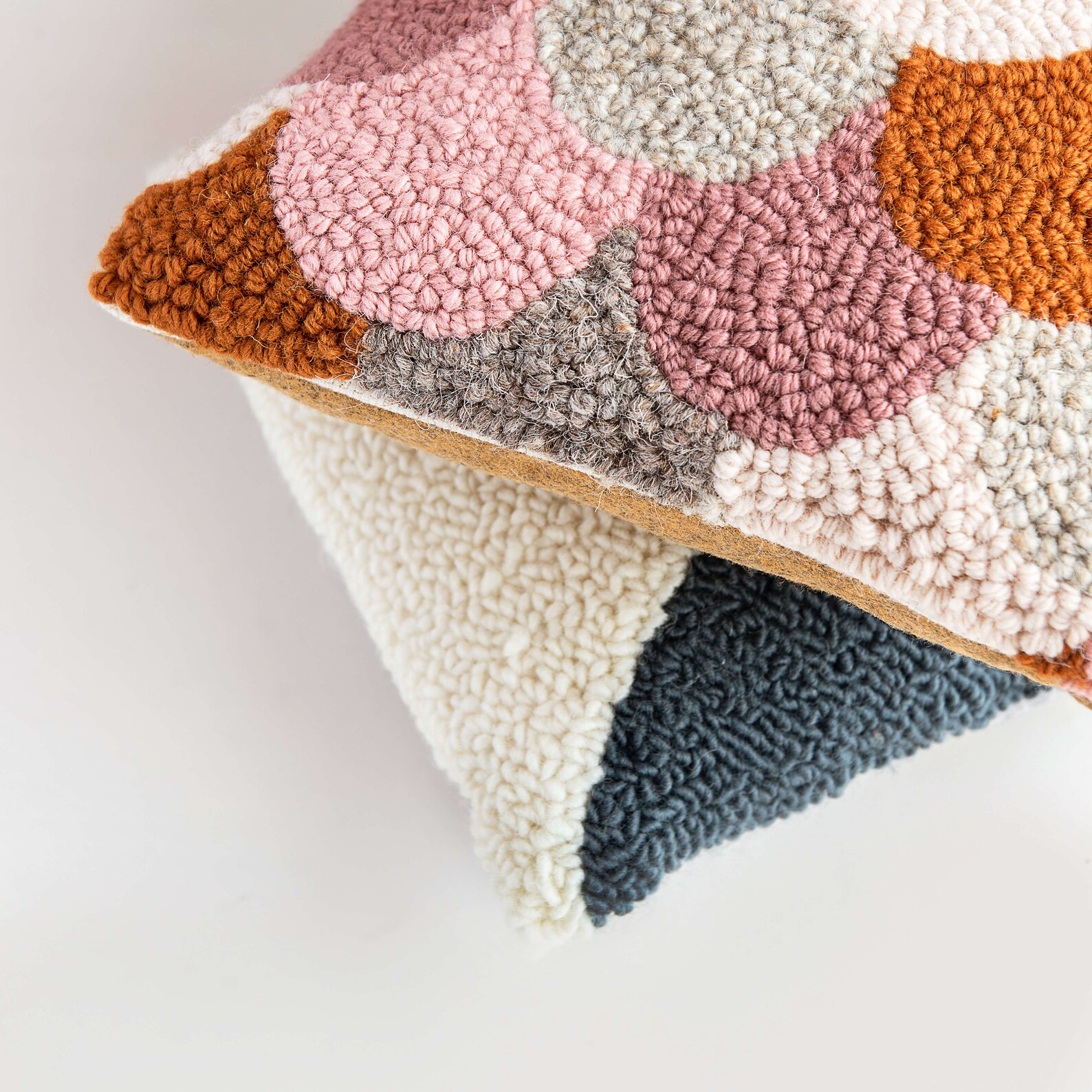 Punch needle cushion / pillow kit beginner level scallop Etsy