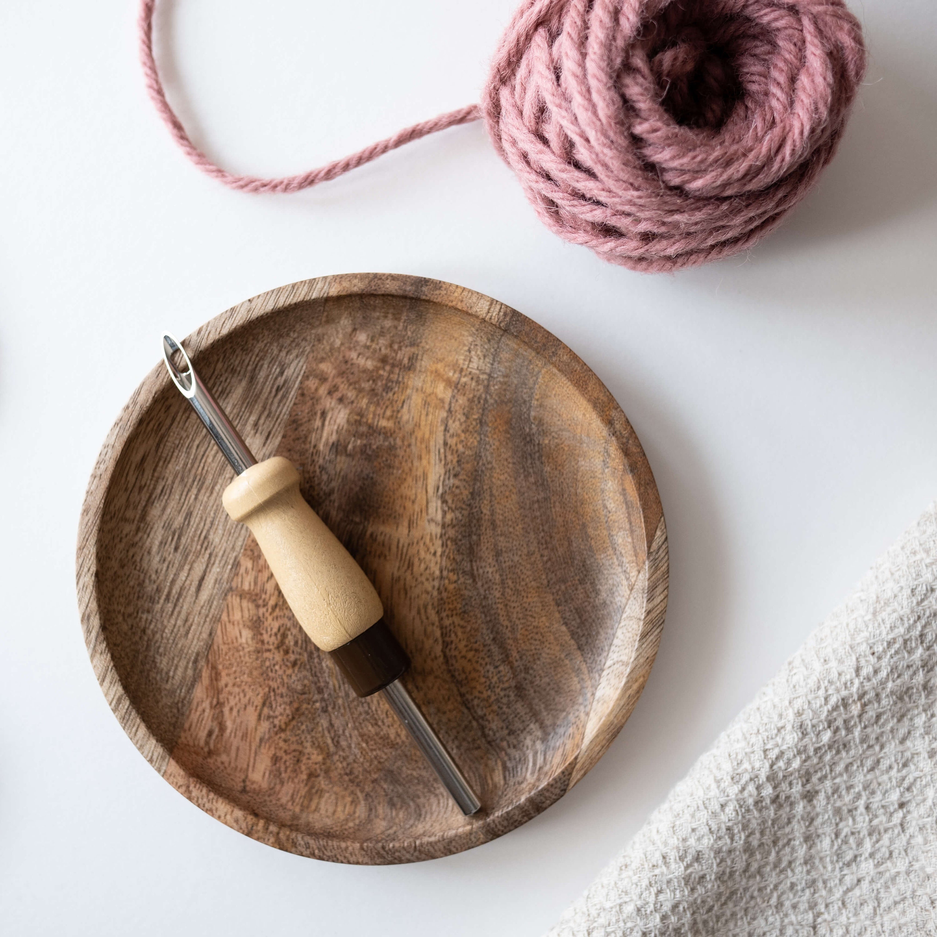 240-12 Nurge Punch Needle Set Large for Yarns & Chunky Wool – Leo Hobby