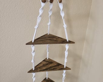 Estante de esquina de macramé bohemio: estante colgante de madera de 3 niveles