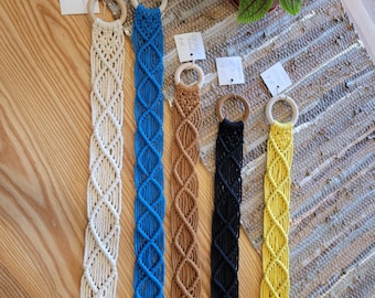 Cinturón de macramé bohemio con cuentas, tejido a mano