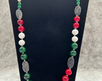 ブレスレット LESS IS MORE green bead necklace Elizabetta Cage Bead Necklace - Green Apple Jade – Juliska