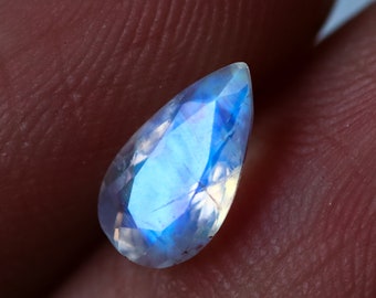 Rainbow moonstone top grade cut faceted gemstone natural blue moonstone with rainbow multi flash / fire loose moonstone for jewelry ring