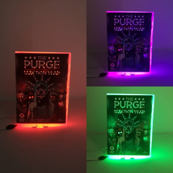 green desk lamp in movies