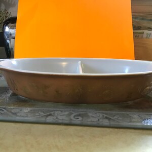 Early American Pyrex 1.5 Qts divided Casserole Dish, no lid
