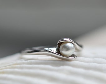 Delicate 14k Gold Pearl Ring | Minimalist Freshwater Pearl Gold Ring