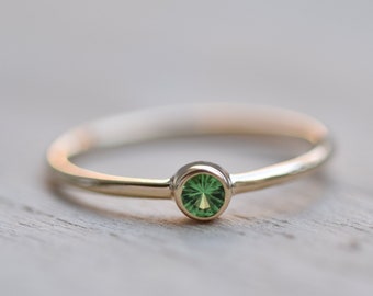 Minimalist Solid Gold Ring with Tsavorite Garnet | Stacking 14k Gold Tsavorite Garnet Bezel Ring