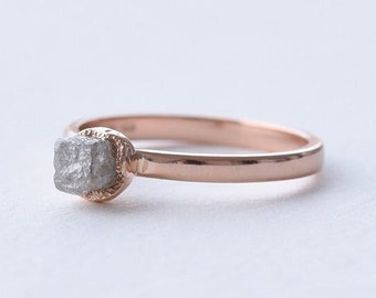 Bague en or blanc diamant gris brut | Bague de fiançailles en diamant brut