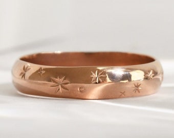 Stars Solid Gold Ring | Engraved Wedding Bands | Ring with Handmade Engraving