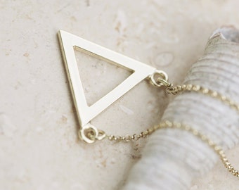 Collar triangular de oro macizo de 14 k / Collar geométrico minimalista