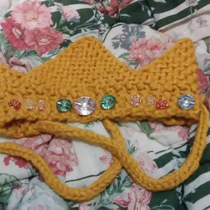 Knitted Crown image 1