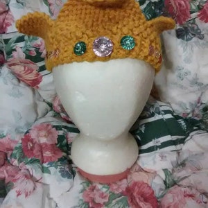 Knitted Crown image 3