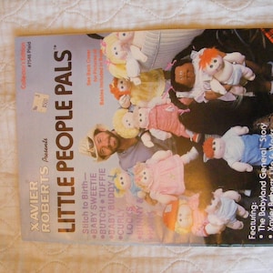 Xaxier Roberts Presents Little People Pals Collectors Edition Magazine # 7546 Plaid