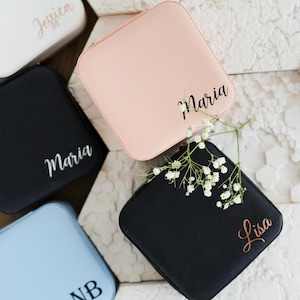 Bridesmaid Box Travel Jewelry Box Wedding Favor Earring Boxes for Teens Personalized Organizer for Small Jewelry Case Necklace Organizer