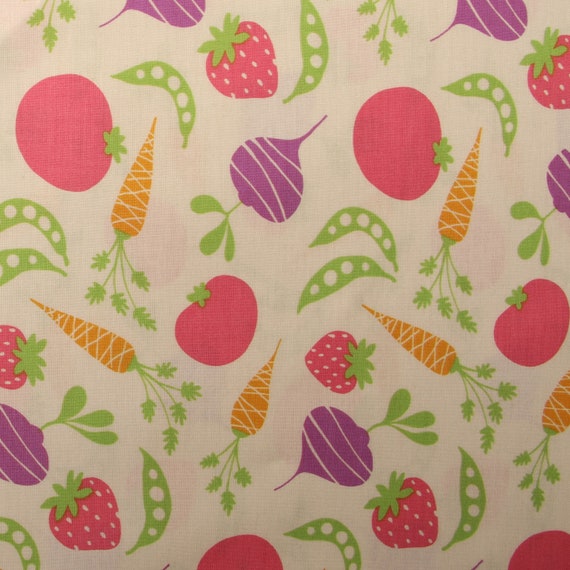 David Walker Garden Vine Pink Bunnies 100/% cotton fabric by the yard