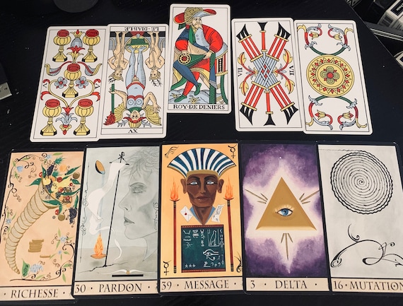 Combining Tarot Readings with Other Cartomancy Systems