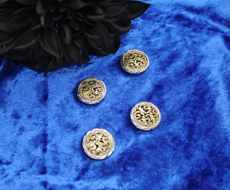 Gold /& Silver Scroll Horse Show Magnets