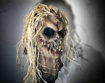 Haunting Scarecrow Mask