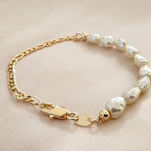 18k Gold Pearl Bracelet, Dainty Gold Bracelet, Pearl Beaded Bracelet，Simple Pearl Bracelet, Layering Bracelet, Bridesmaid Gift, Gift for her