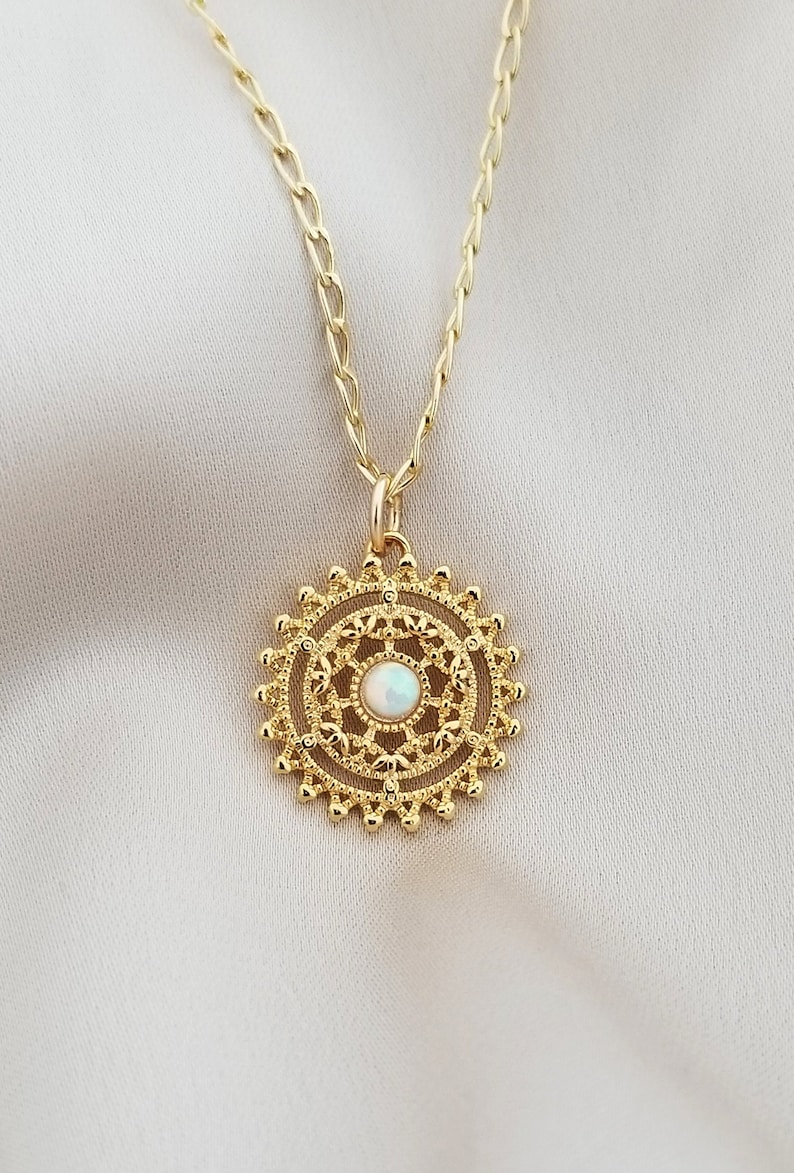 Gold Necklace Dainty Necklace Minimalist Necklace Minimalist Simple Necklace Oval necklace Starburst Necklace Simple necklace