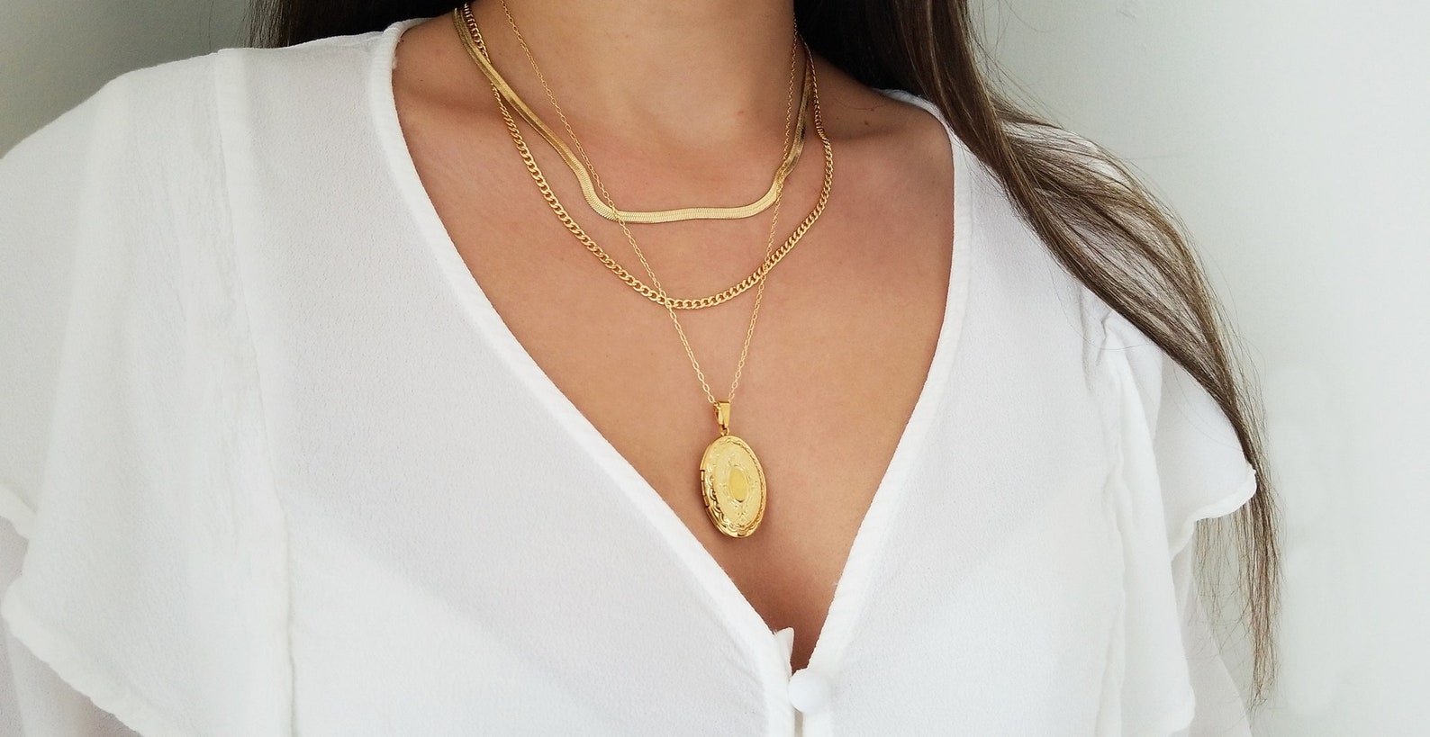 Vintage Gold Oval Locket Necklace 18kt Gold Jewelry Etsy