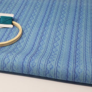 Baby Blue Knit // Cross Stitch Fabric // Choisissez parmi Aida, Evenweave Linen ou Quilt / Broderie. Pt. Lugana Cashel