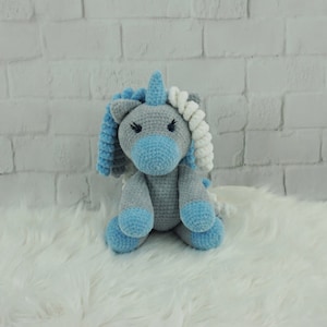 Baby Amigurumi Einhorn häkeln Einhorn und Häkelspielzeug für ein Neugeborenen oder Kindergeschenk Duschgeschenk und Fotosession BabyGeschenk