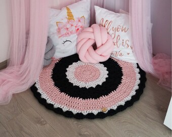 Crochet rug with openwork element for a baby room, nursery rug, round colored rug, personalized gift for a child, room decoration, home rug