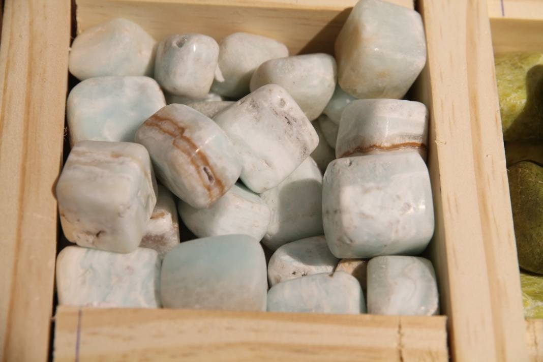 Pierre Roulée Aragonite, Calcite Bleu