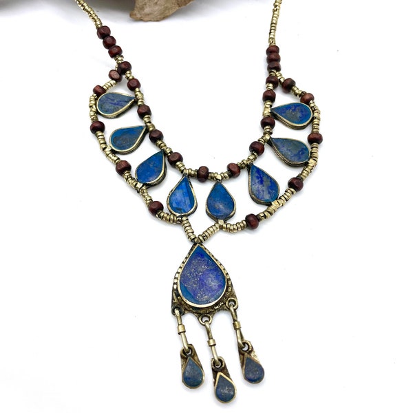 Ethnische Halskette / Lapislazuli-Halskette - Kuchi-Halskette aus Lapislazuli, Glocken und Messingperlen / Boho Afghanischer ethnischer Boho-Schmuck