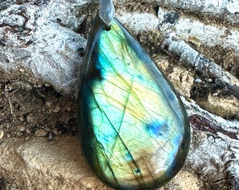 Labradorite, Collier en Labradorite, Pendentif en Labradorite, Pendentif Brut