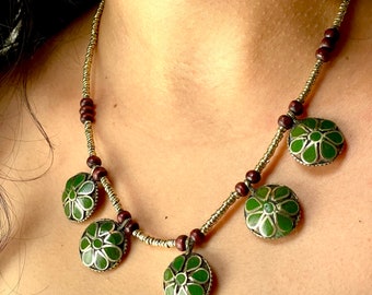 Collier Ethnique en Perles Artisanales : Touche Bohème Chic pour vos Tenues / bijoux ethniques