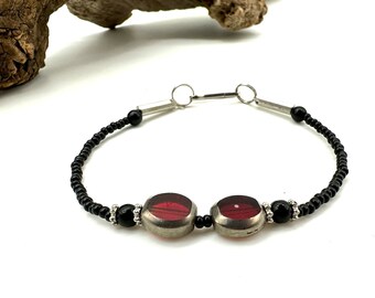 Thin, delicate, minimalist bracelet / Japanese Miyuki glass beads