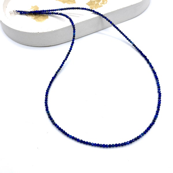 Collier minimaliste lapis-lazuli naturelle , lapis lazuli véritable - collier ras de cou perles facettée lapis lazuli