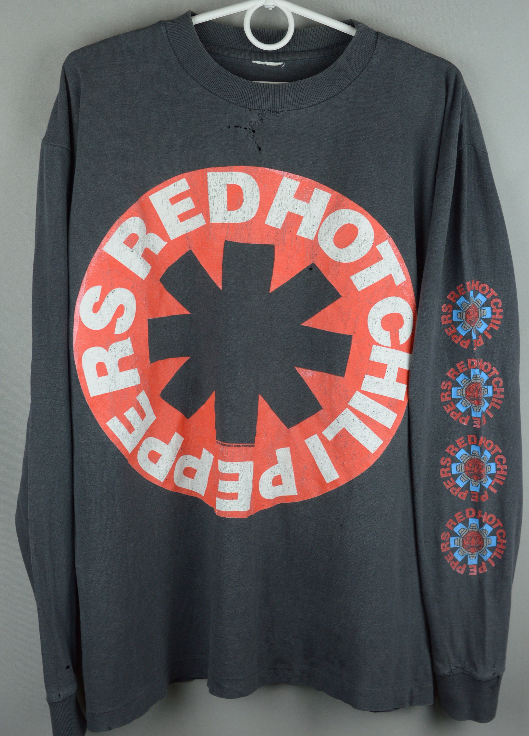 90s Red Hot Chili Peppers L/S Tee | labiela.com