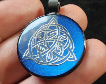 Talisman Pendant 25mm - Silver Triquetra w/Cobalt Blue | Pendant | Talisman Necklaces | Black Pendant Tray | UV Resin