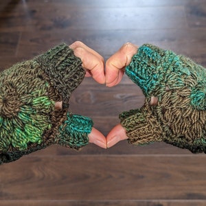 Feather Moss Fingerless Gloves PDF digital crochet pattern instant download crochet gloves beginner crochet pattern Christmas gift image 10