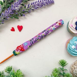 Fairy crochet hook, Polymer clay hook, Fairy forest mashroom design, Fun crochet gift, Crochet tools, Handmade crochet hook, Craft tool