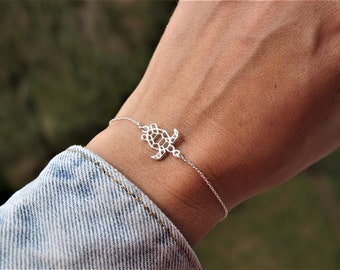 Silver turtle bracelet