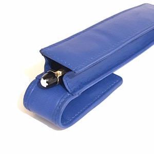 Astuccio/custodia/portapenne in pelle blu. Penna singola, patta magnetica. Fatto a mano di qualità.