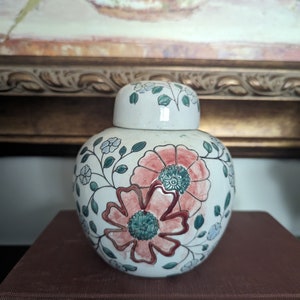 Vintage  Ceramic Porcelain Asian Floral Ginger Jar